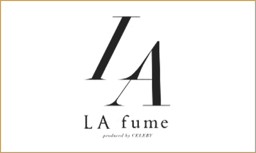 LAfumeの洗練された大人ワンピースは私服でも主店でも使える大人カジュアルなワンピース