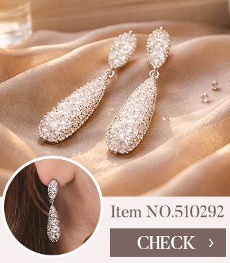 ドレスに合わせるピアス