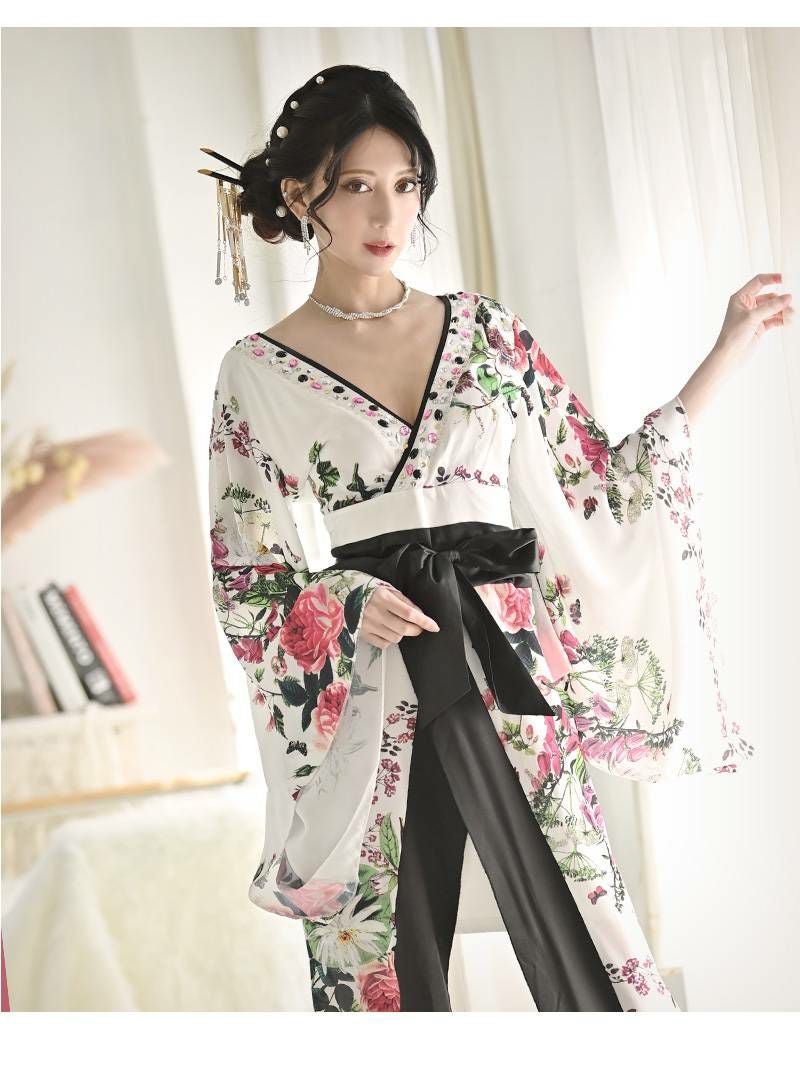 訳ありアウトレット】純白に可憐な花柄の花魁コスプレ和柄ドレス【流遊